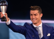 开云sport-关于意大利足球风云变幻，传奇球星耀眼登场的信息