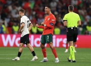 开云体育入口-塞尔维亚队意外惨败，无缘欧洲杯八强