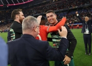 开云体育-葡萄牙队轻取英格兰队，奥恰洛夫点燃赛场