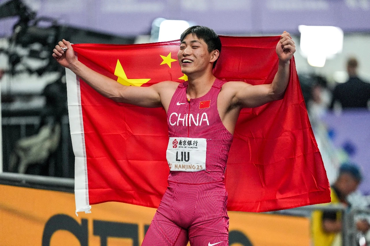 关于安哥拉田径选手傲视群雄,斩获铜牌!的信息 关于安哥拉田径选手傲视群雄,斩获铜牌!的信息