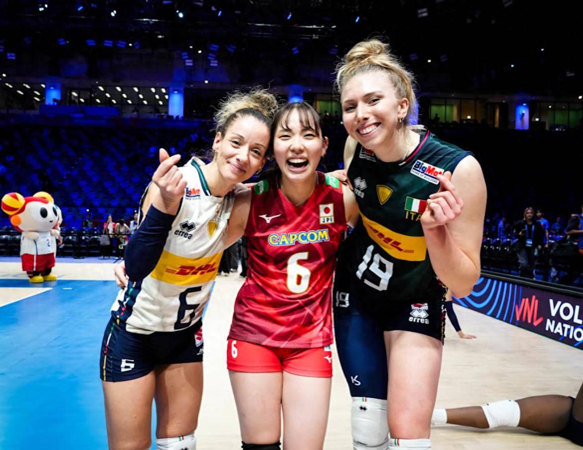 日本女子排球队晋级决赛,将与美国队对决 日本女子排球队晋级决赛,将与美国队对决