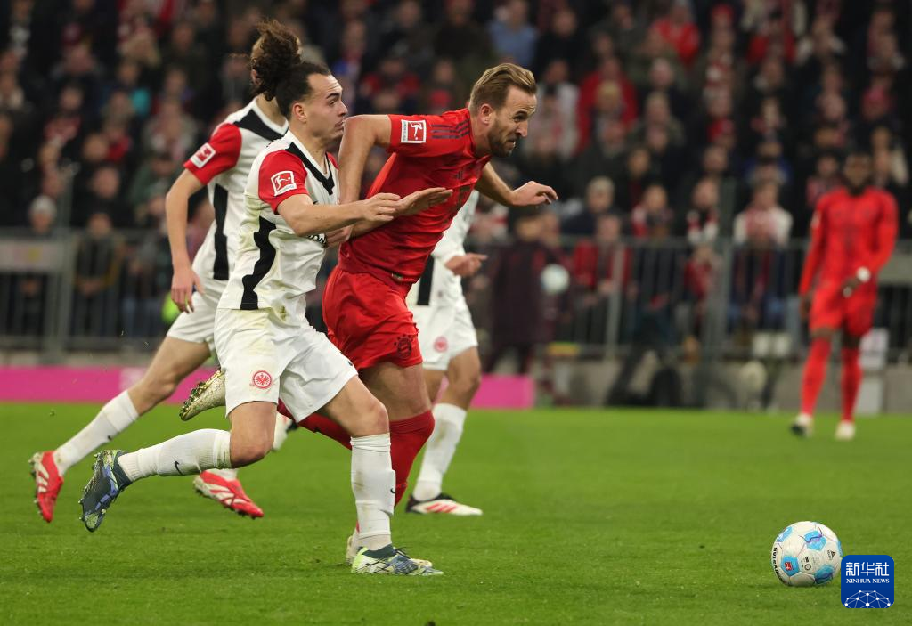 包含拜仁慕尼黑对阵法兰克福，谁主沉浮的词条