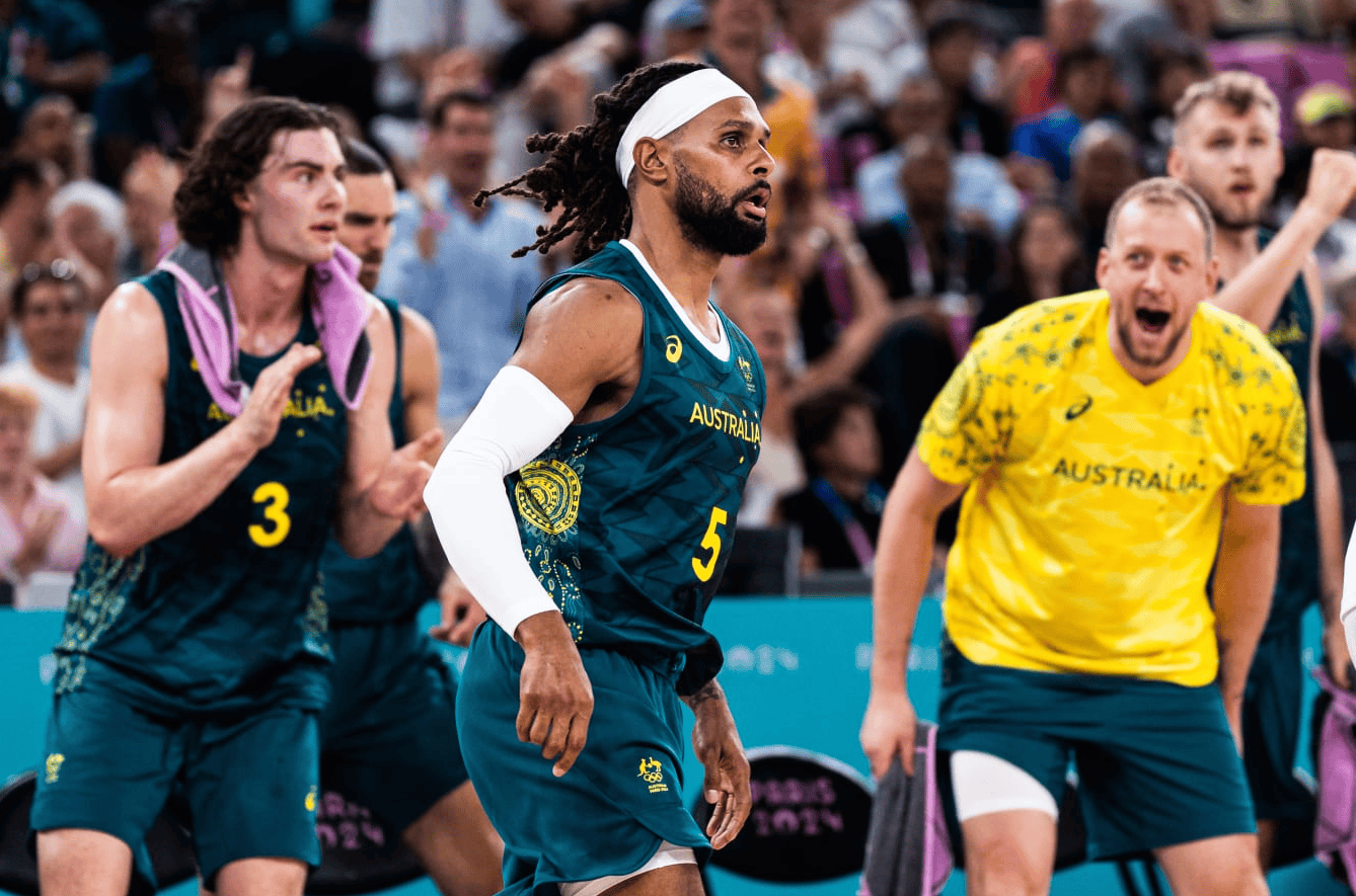 塞尔维亚队逆风翻盘,晋级机会增加 塞尔维亚队逆风翻盘,晋级机会增加