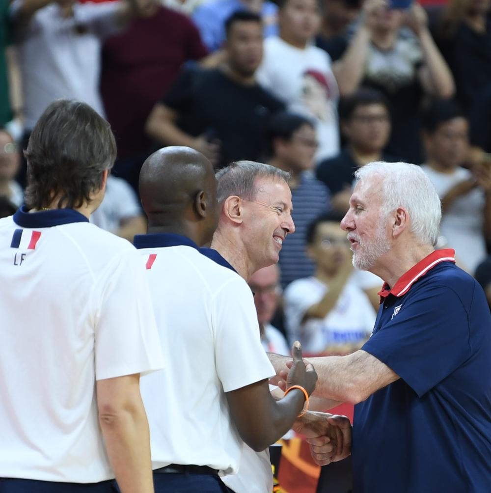 塞尔维亚队逆风翻盘,晋级机会增加 塞尔维亚队逆风翻盘,晋级机会增加