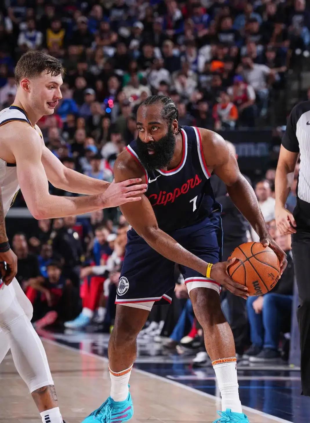 关于快船队客场大胜，东部实力跻身前四的信息