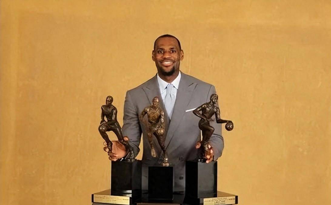 NBA选手发挥出色，荣膺最佳MVP的简单介绍