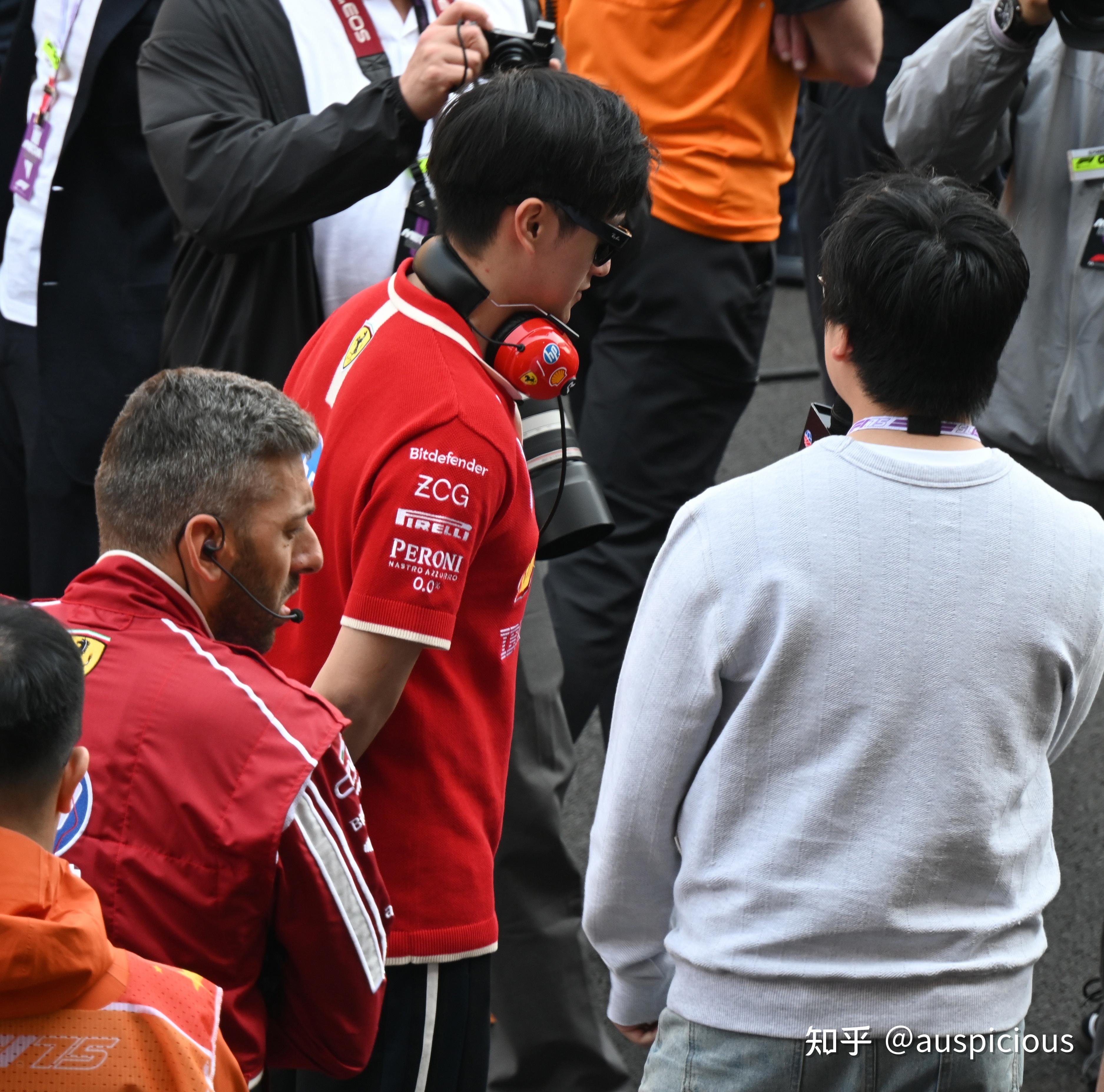 哈斯车队碾压迈凯伦，拉塞尔扛起全队的简单介绍