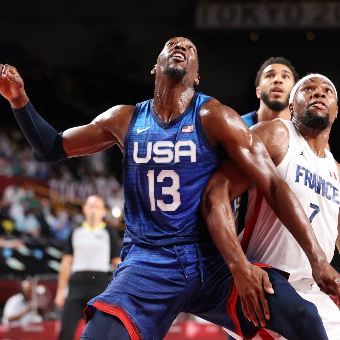 法国队碾压泰国队，安赛龙点燃赛场