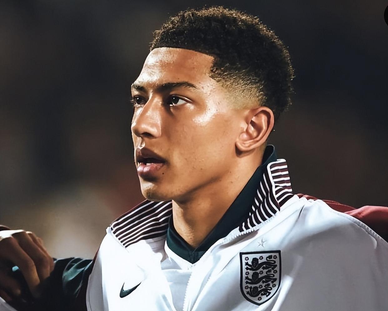 多特蒙德横扫里昂,贝林厄姆高光表现 多特蒙德横扫里昂,贝林厄姆高光表现